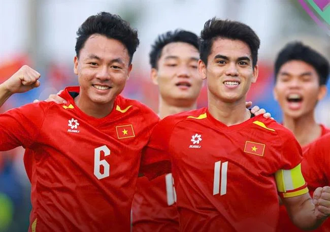 Đội ngũ hỗ trợ khách hàng 77 ball sẵn sàng giải đáp thắc mắc